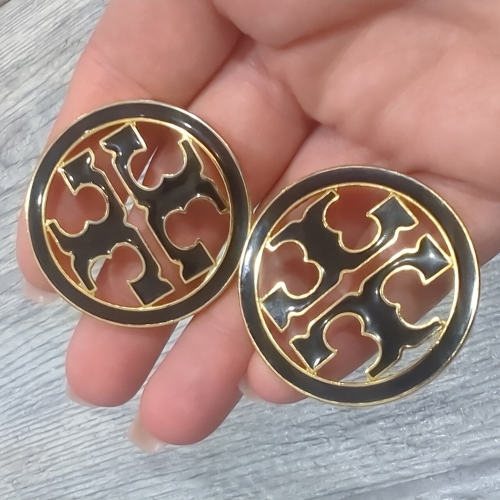 Tory Burch • Black Enamel Trademark Logo to Up-cycle